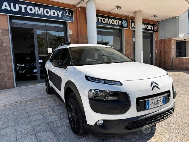 
								Citroen C4 Cactus BlueHDi 100 Shine full									