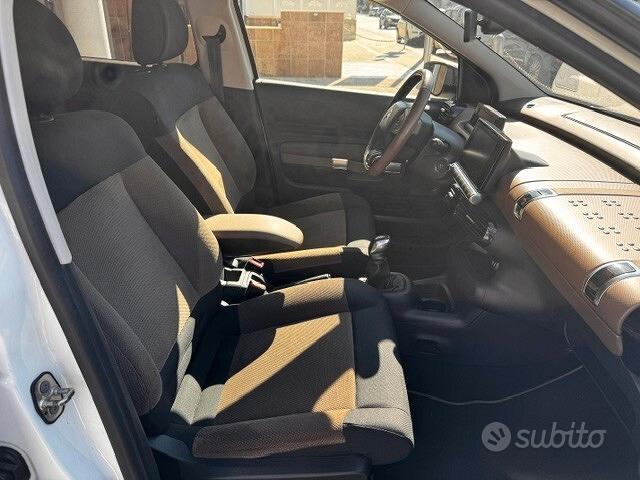 
								Citroen C4 Cactus BlueHDi 100 Shine full									