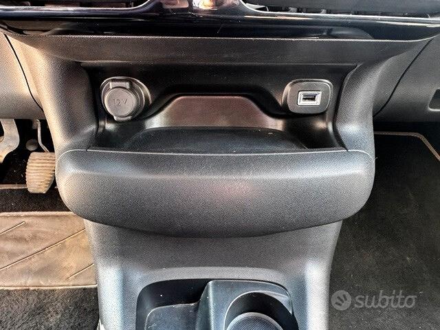 
								Citroen C4 Cactus BlueHDi 100 Shine full									