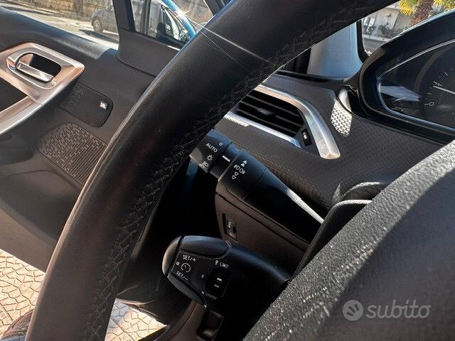 
								Peugeot 2008 BlueHDi 120 S&S Crossway full									