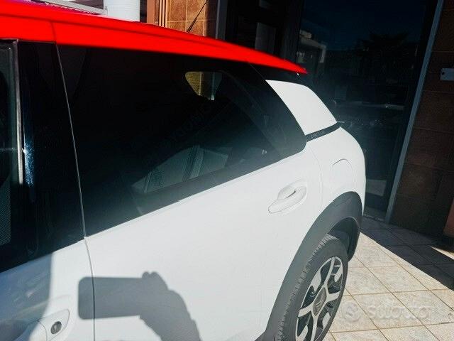 
								Citroen C4 Cactus BlueHDi 100 S&S Shine full									