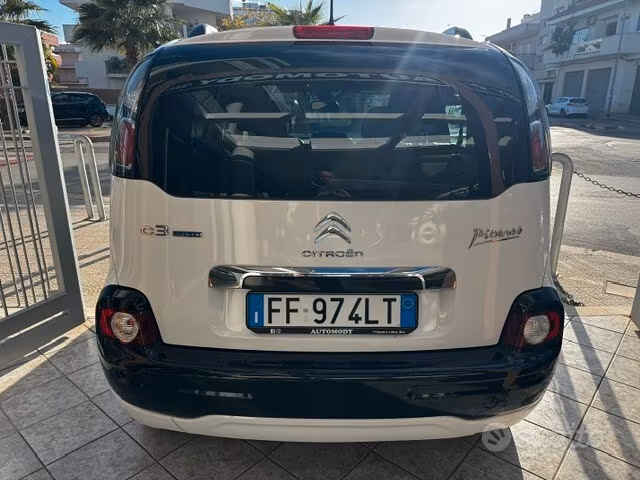 
								Citroen C3 Picasso BlueHDi 100 Exclusive full									