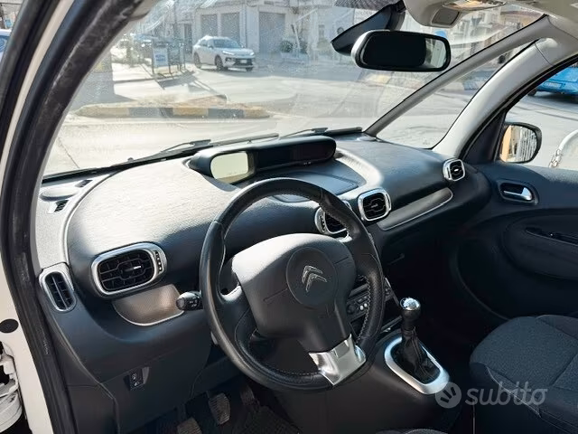 
								Citroen C3 Picasso BlueHDi 100 Exclusive full									
