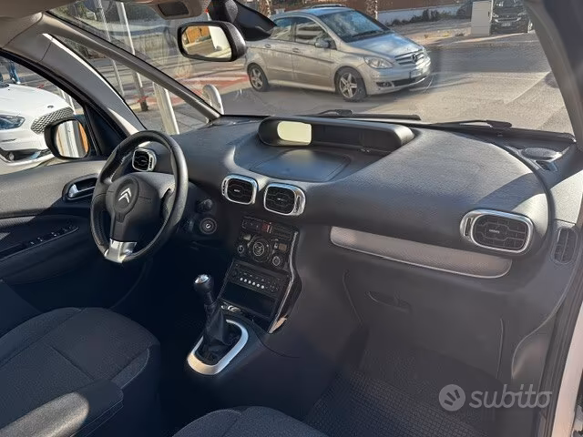 
								Citroen C3 Picasso BlueHDi 100 Exclusive full									
