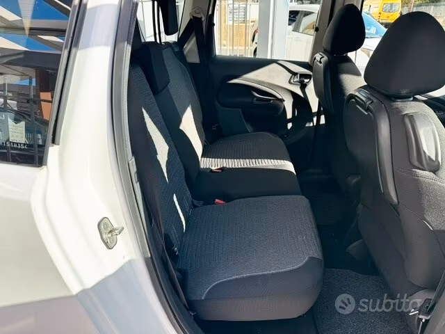 
								Citroen C3 Picasso BlueHDi 100 Exclusive full									
