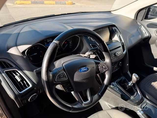 
								Ford Focus 1.5 TDCi 120 CV Start&Stop SW Titanium full									