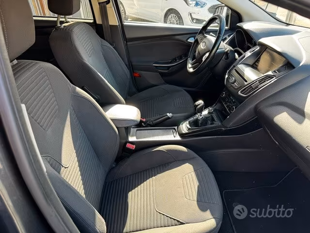 
								Ford Focus 1.5 TDCi 120 CV Start&Stop SW Titanium full									
