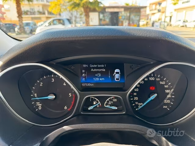 
								Ford Focus 1.5 TDCi 120 CV Start&Stop SW Titanium full									